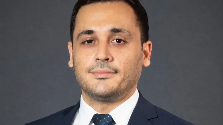 Bakıda vəzifəli şəxsin meyiti tapıldı