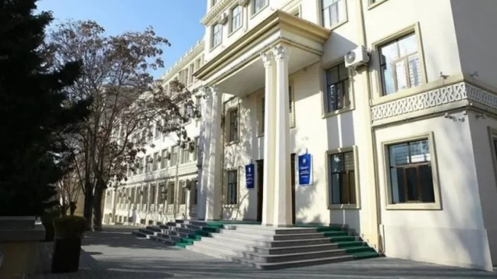 Bu universitetdə təhsil haqqı 1500 manat azaldıldı