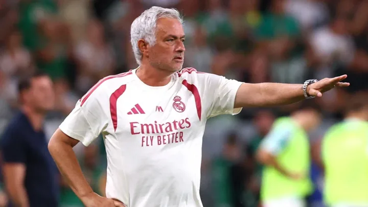 “Fənərbaxça” istədi, Mourinyo qərarını verdi