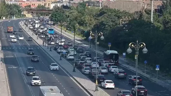 Bu yollarda tıxac var -