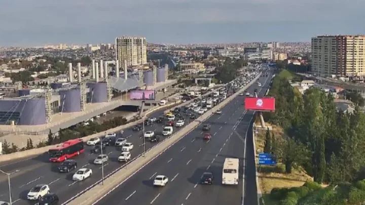 Bakının bu yollarında tıxac yarandı