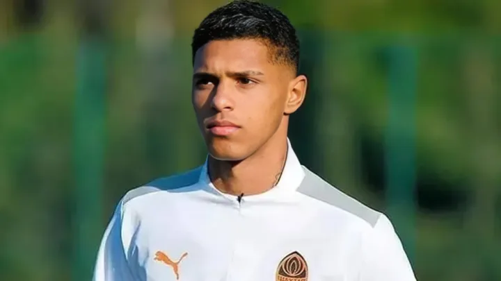 "Qalatasaray" Ukrayna klubunun gənc ulduzunu istəyir 