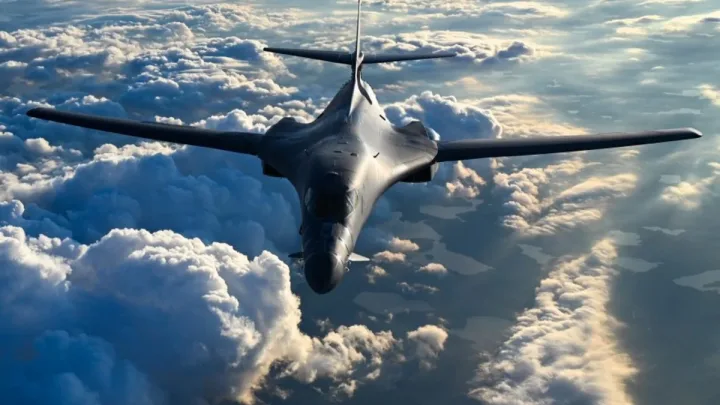 Ukrayna bu ölkənin dronlarla ilə Rusiyaya ilk dəfə zərbələr endirdi