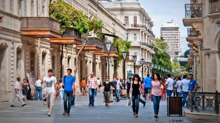 Azərbaycan əhalisinin sayı artıb