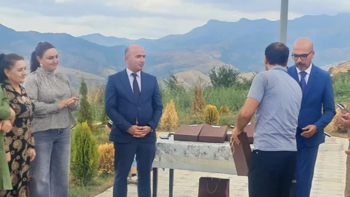 Köç karvanı Şuşanın Kiçik Qaladərəsi kəndinə çatdı -