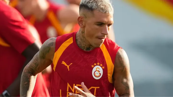Lukas Torreira “Qalatasaray”dan gedir?