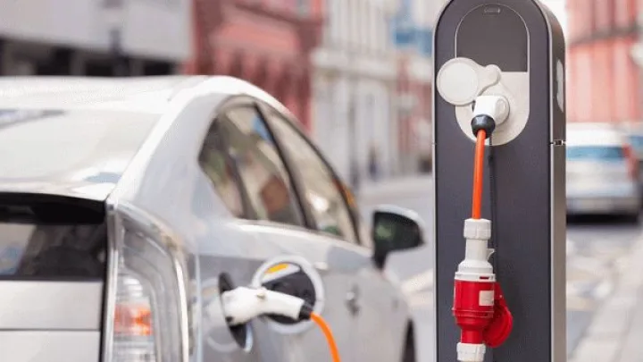 Azərbaycan elektromobil idxalını azaldıb