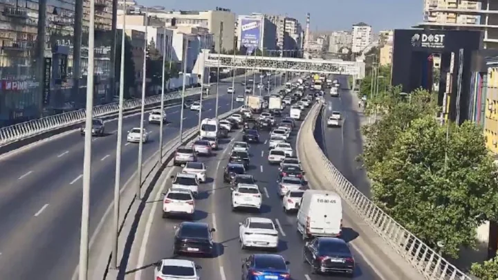 Bakının bu yollarında tıxac yarandı