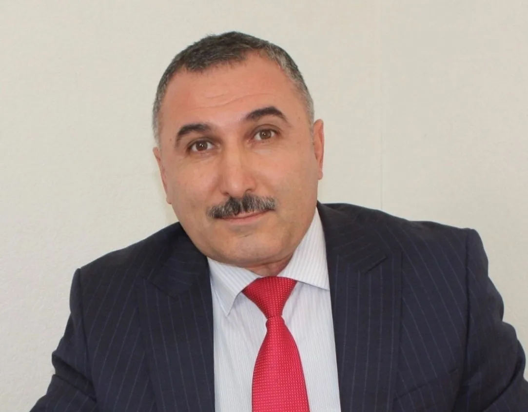 “Attestatla qəbul” vədi: 