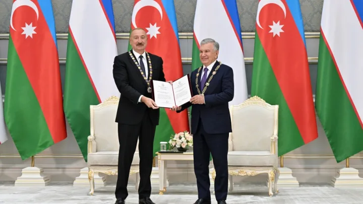 Azərbaycan və Özbəkistan prezidentlərinin təltifolunma mərasimi keçirildi - 