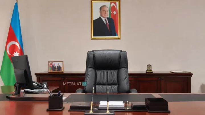 Bu icra başçısı 6 dildə danışır - 