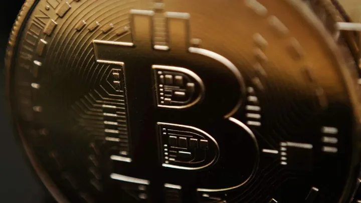 "Bitcoin"in qiyməti bahalaşdı