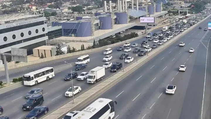 Bakının bu yollarında tıxac yarandı