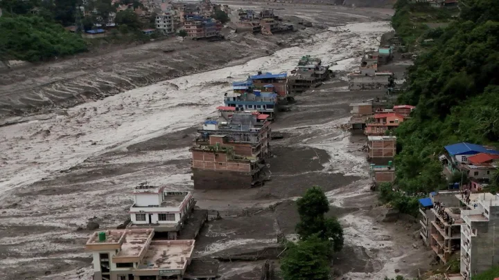Nepalda sel nəticəsində ölənlərin sayı 903-ə çatdı