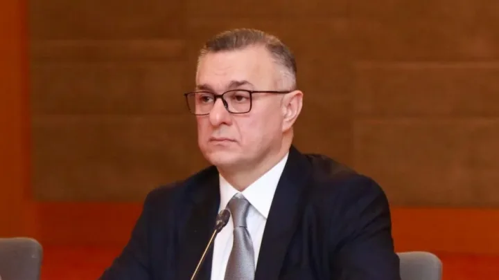 Nazir nadir xəstəliklərlə bağlı qərar imzaladı
