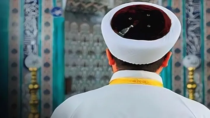 İmam qumar borcunu zəkat pulu ilə ödədi
