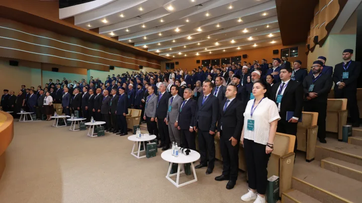 “Məzhəb ayrı-seçkiliyi: həmrəyliyə təhdid kimi” mövzusunda konfrans panel çıxışları ilə davam edir - 