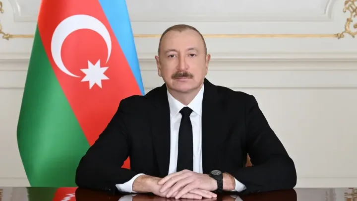 İlham Əliyev büdcədənkənar vəsaitlərlə bağlı fərman imzaladı