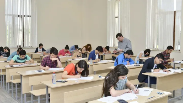 Kolleclərdə boş qalan yerlərə qəbulun nəticələri açıqlandı