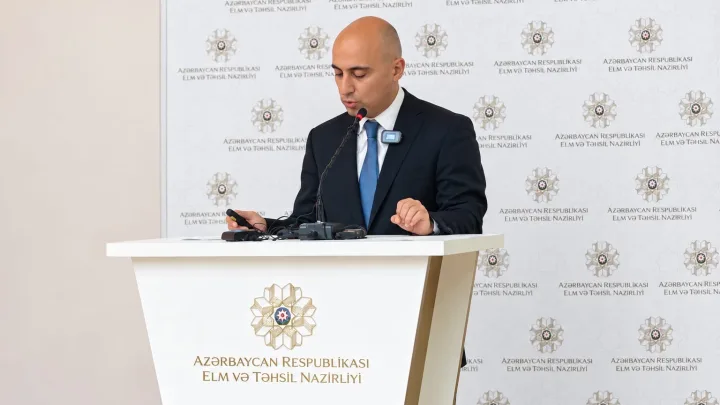 Məktəblərə 7 milyondan çox dərslik çatdırılıb -