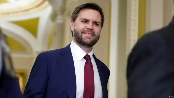 Tramp  Vensi prezident seçkilərində dəstəkləmir?