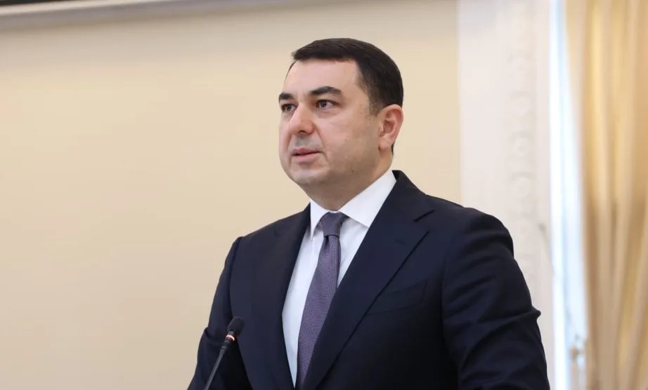 Nazirlər də şagird olub: 