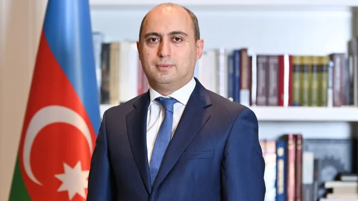 Nazirdən Bilik Günü münasibətilə təbrik -
