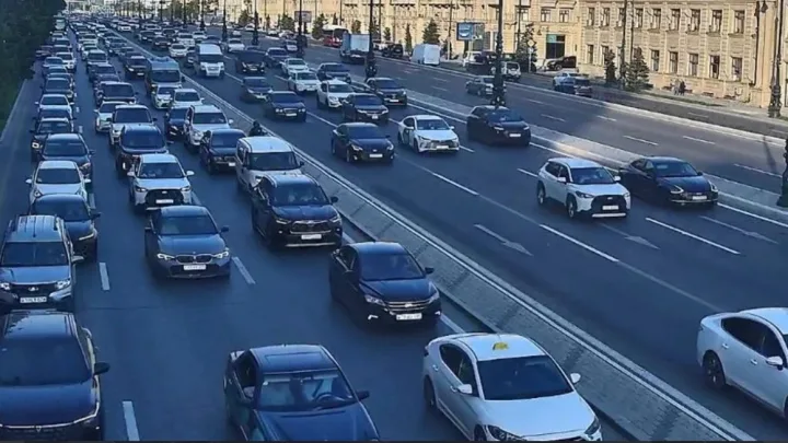 Bu yollarda tıxac var -