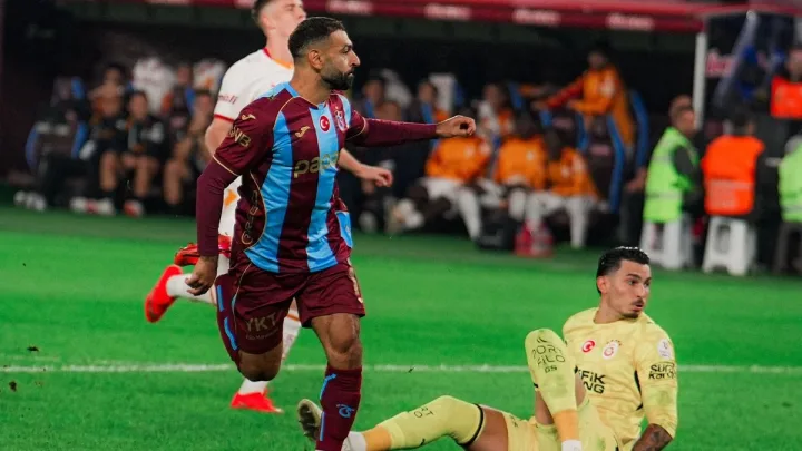 “Trabzonspor” “Qalatasaray”ı darmadağın etdi