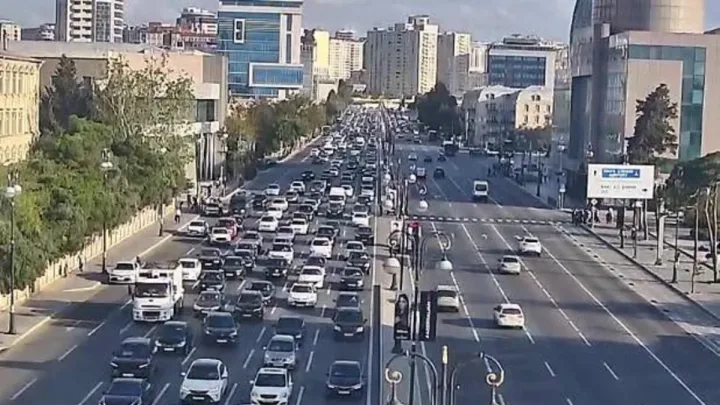 Bu yollarda tıxac var -