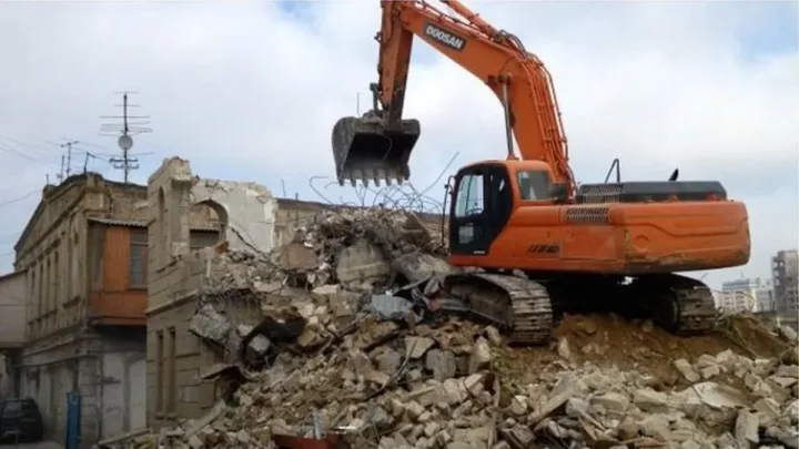 Bakının bu ərazisində 52 qəzalı bina söküləcək