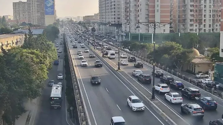 Bu yollarda tıxac var -