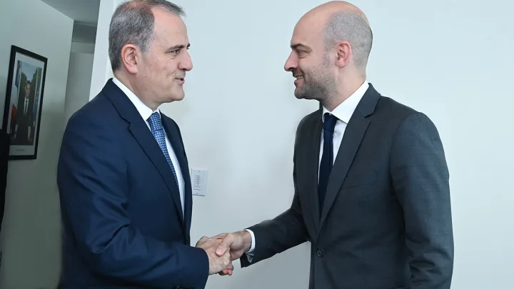 Ceyhun Bayramov fransalı həmkarı ilə görüşdü