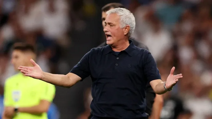 Derbi matçının gərginliyi səngimir