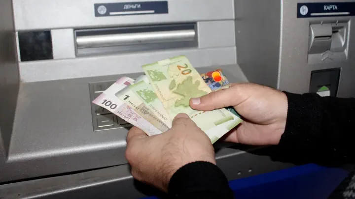 Pensiya və təqaüdlə bağlı yeni rəqəmlər açıqlandı