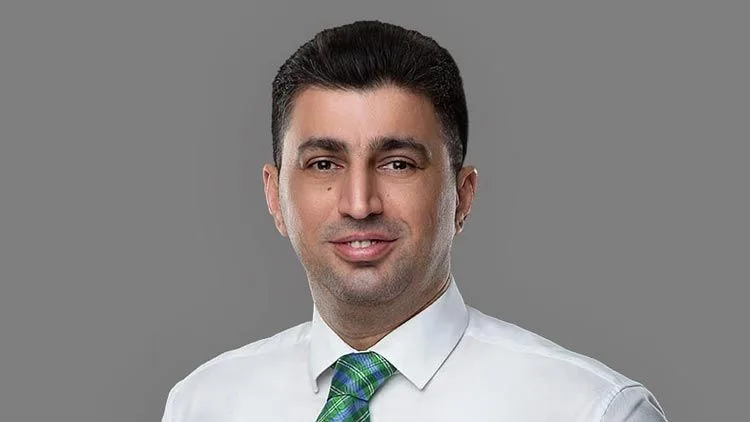 Bu deputatın 5, digərlərinin 3 diplomu var -