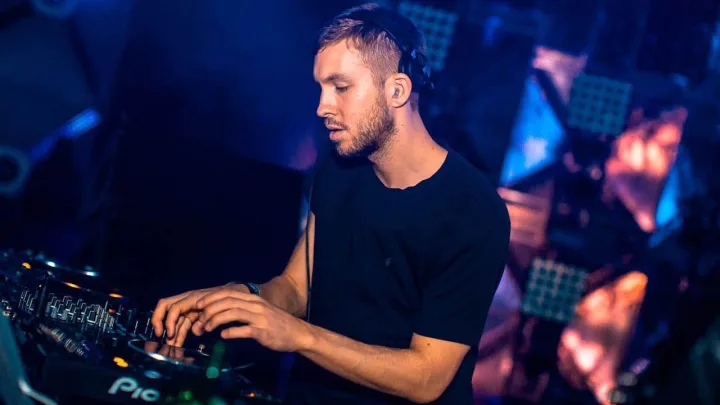 Məşhur DJ Calvin Harris Bakıda səhnəyə çıxacaq