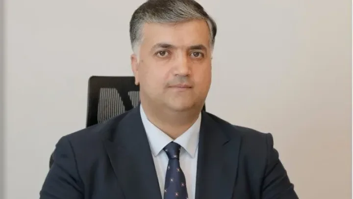 Hasil Abbasov şöbə müdirini işdən çıxardı
