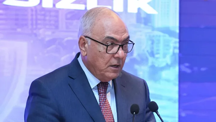 Prezidentin ali rütbə verdiyi şəxs kimdir? - 