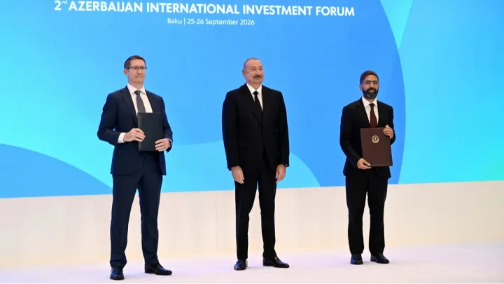 İnvestisiya forumunda sənədlər mübadilə edildi -