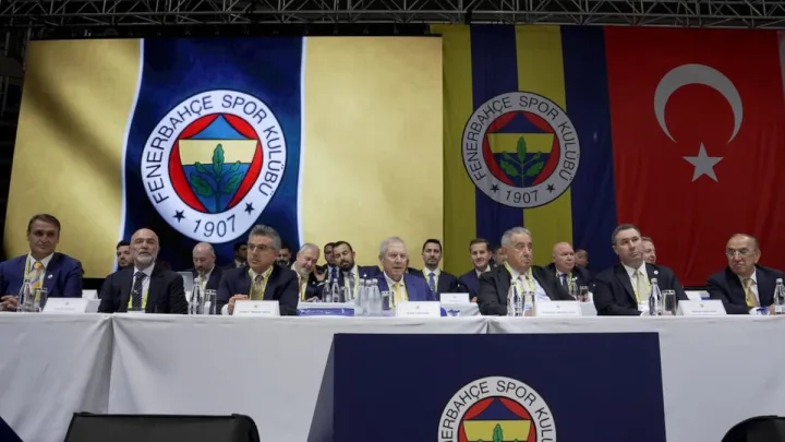 "Fənərbağça"nın 28 milyard borcu var 