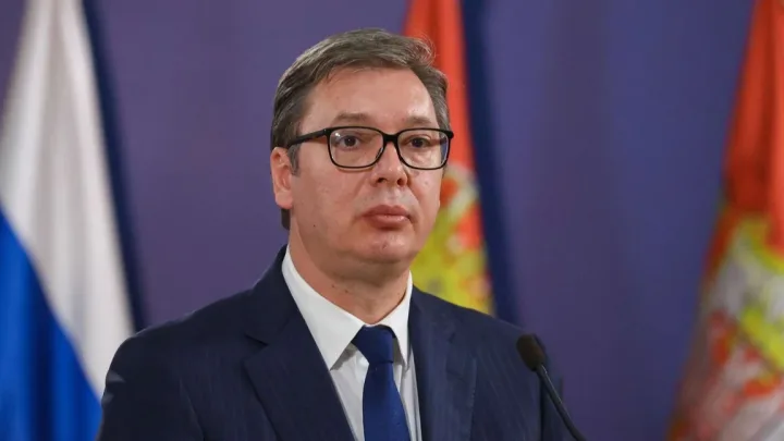 Vuçiç Serbiya prezidenti vəzifəsindən istefa verdi