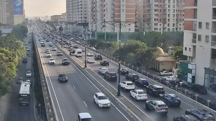 Bu yollarda tıxac var -