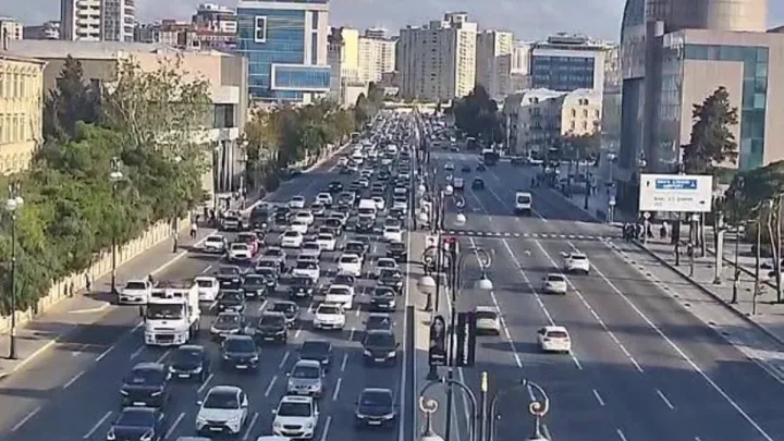 Bakının bu yollarında tıxac yarandı -