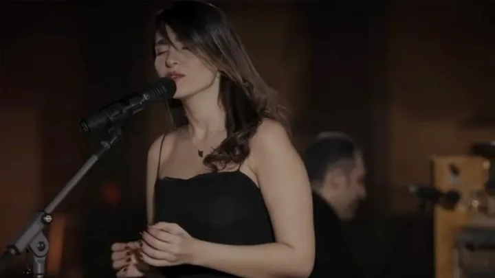 İranda müğənniyə 74 şallaq cəzası verildi