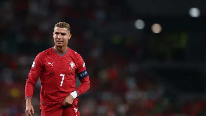 Ronaldo məşqçinin bu sözlərinə görə komandanı tərk etdi