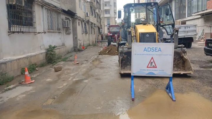 Yasamalda su xətti partladı