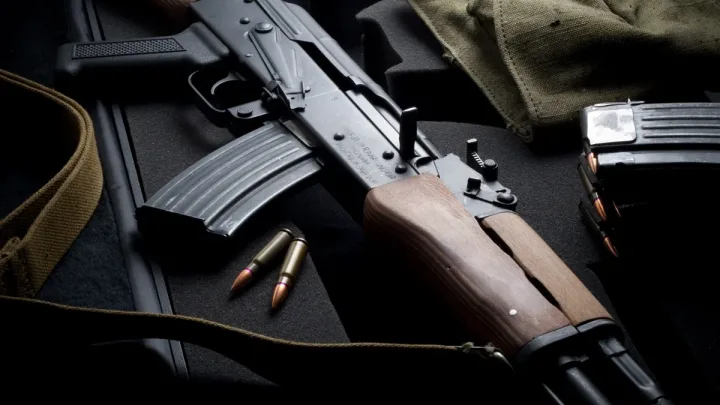 Bakıda məhkumun gizlətdiyi avtomat silah aşkarlandı
