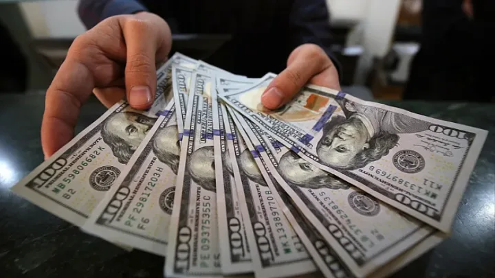 Dollar niyə bahalaşır?