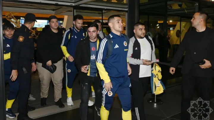 "Fənərbaxça" Bakıya gəldi